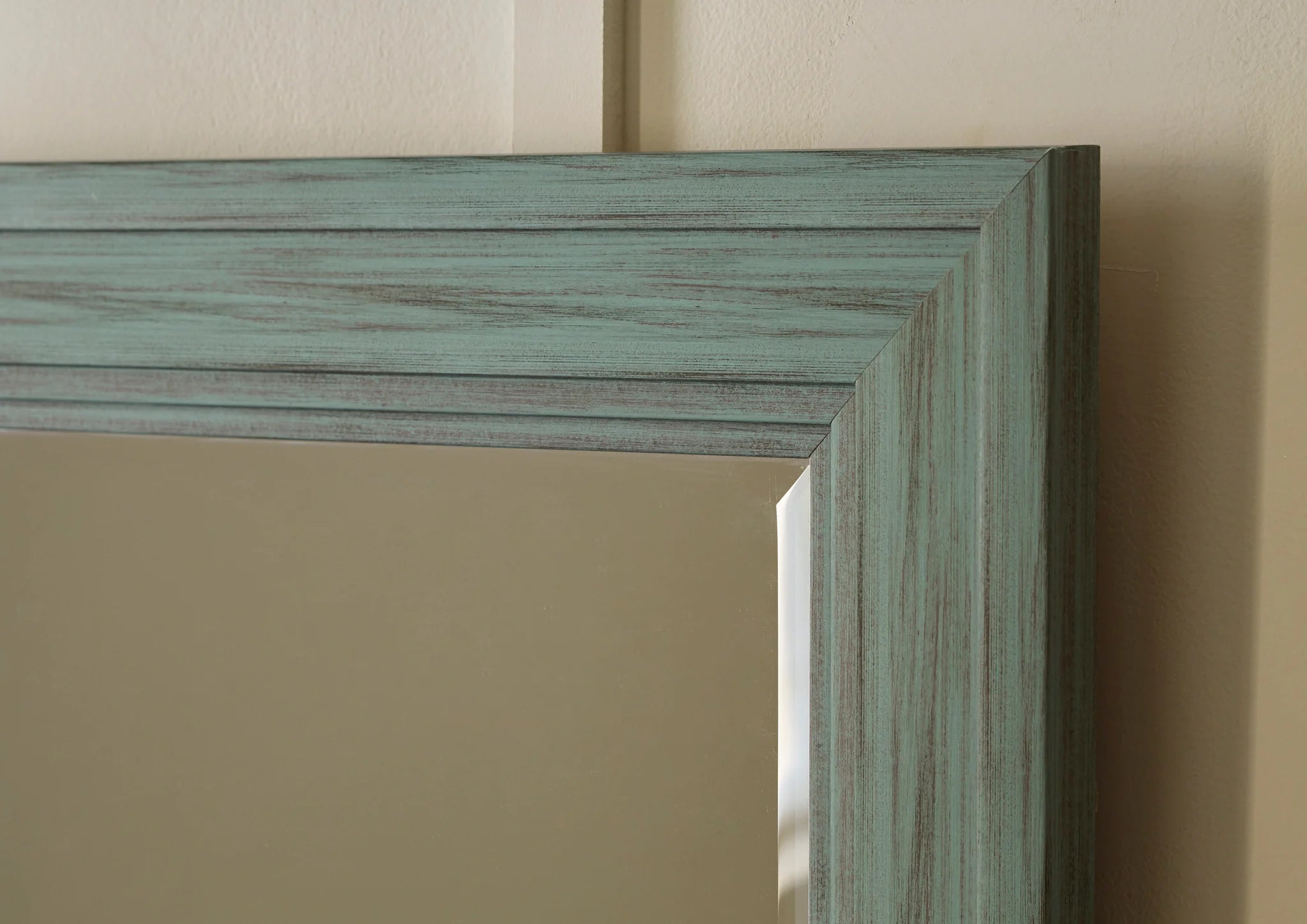 The Tide Mirror – Seafoam Green — lifestyle setting