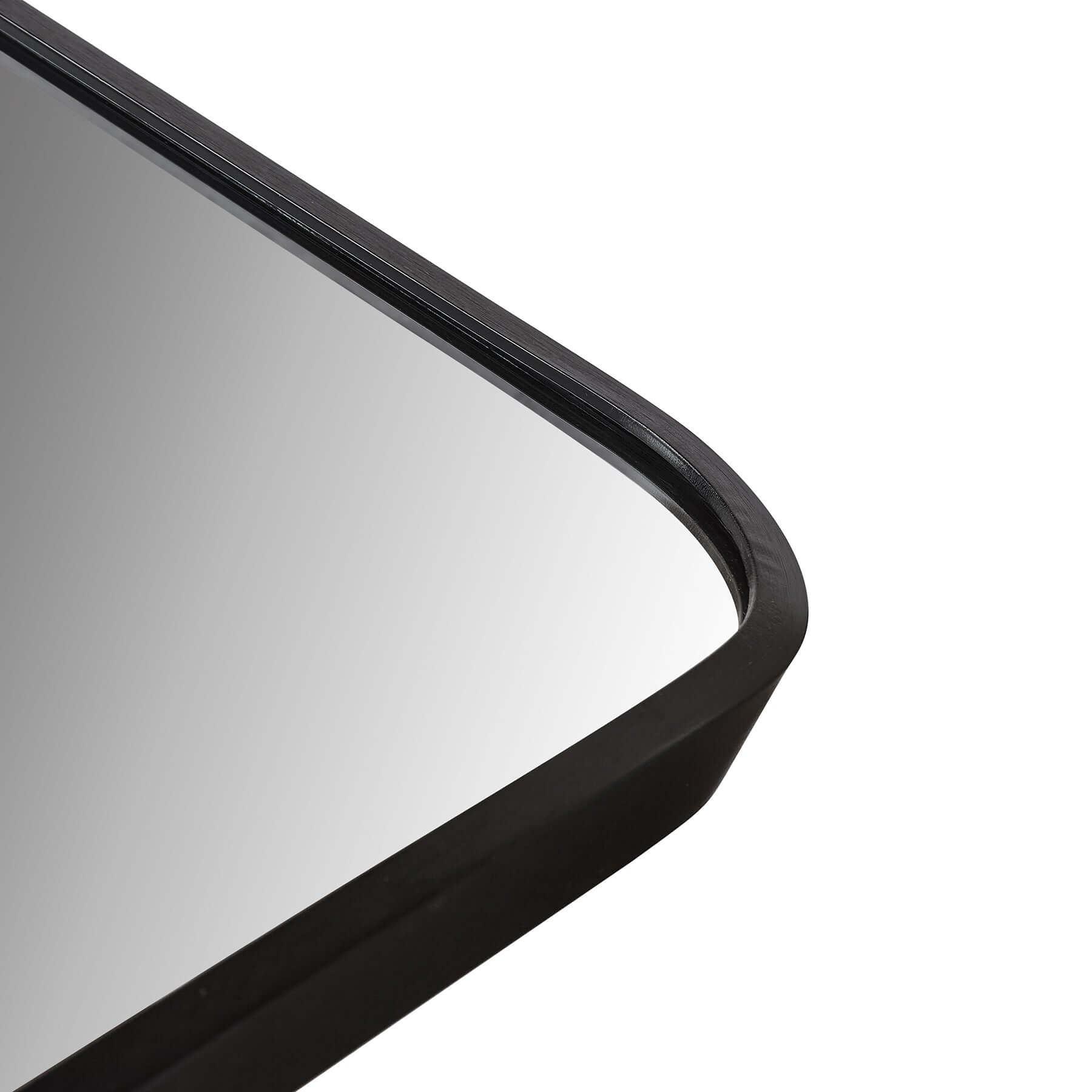 Close-up of the Aluminium Urban Classic Frame in matte black, showcasing sleek lines and reflective surface.